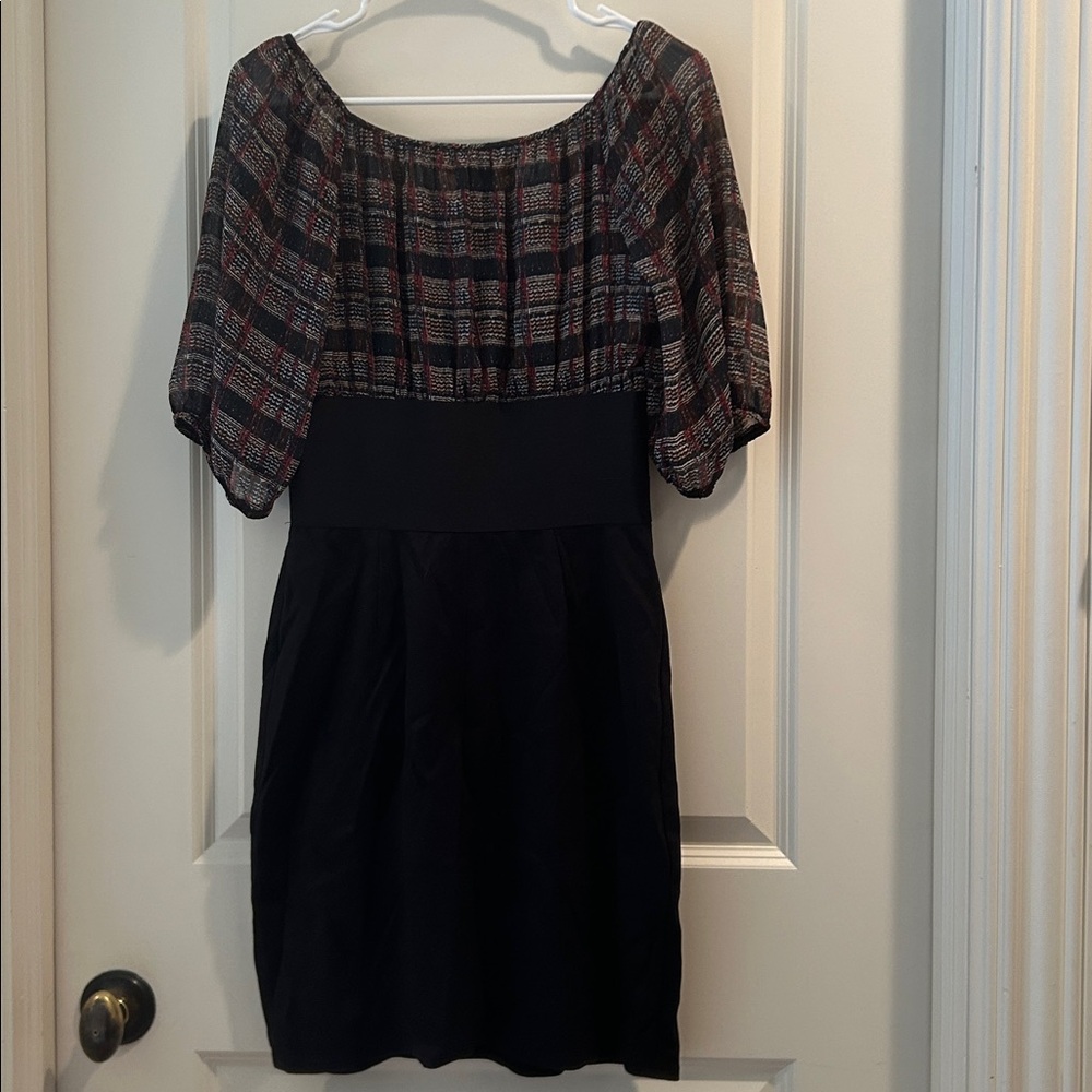 Max Studio Multicolor pattern Top w/puffy short s… - image 3